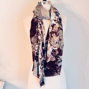Cynthia Rowley Fringe Trim Abstract Floral Lightweight Scarf Gray Purple
